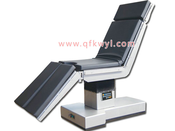 綜合手術(shù)臺18